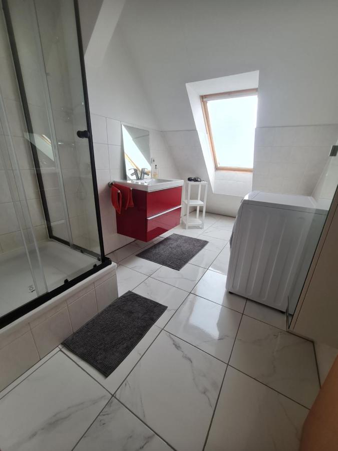 6 Bedroom Private Apartment & Lounge Rostock Extérieur photo